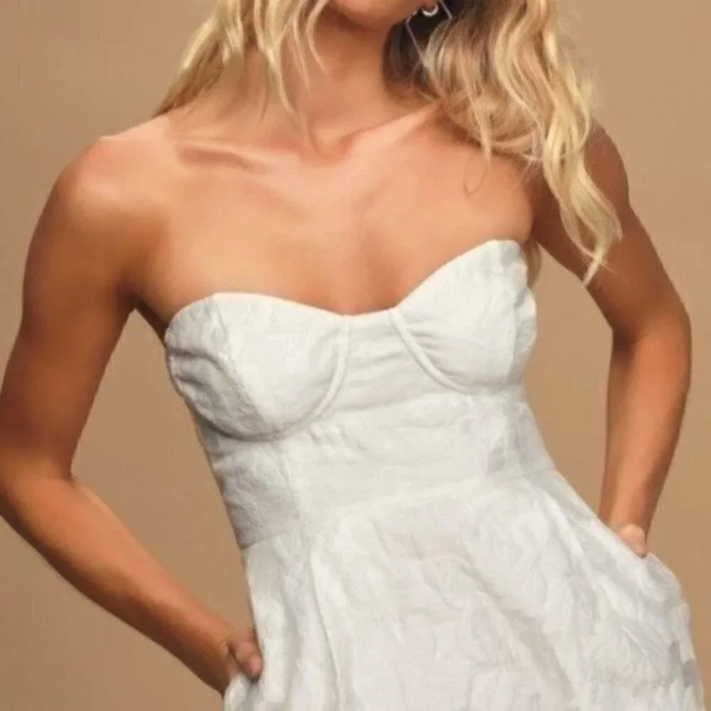 NWT Lulu's White Floral Print Strapless Midi Dress Size Small